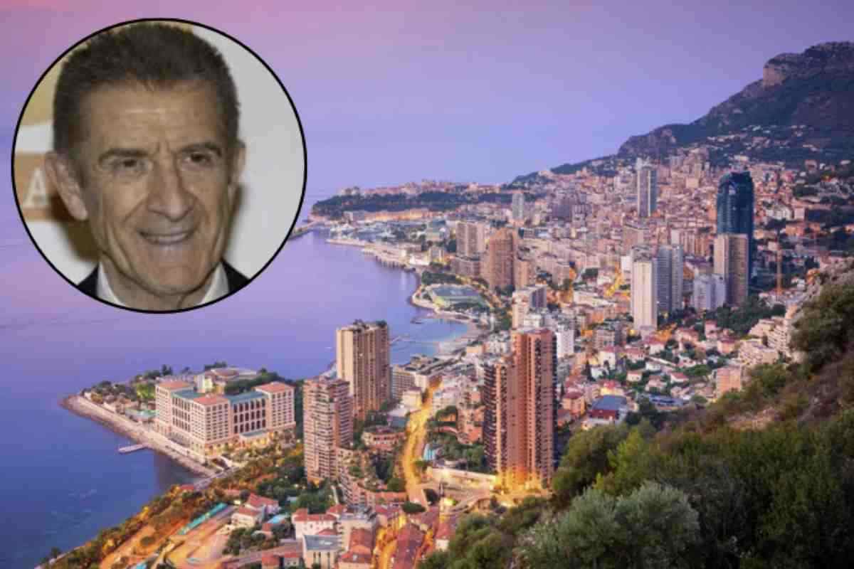 Il conduttore, comico e regista, celebre soprattutto per la conduzione storicA