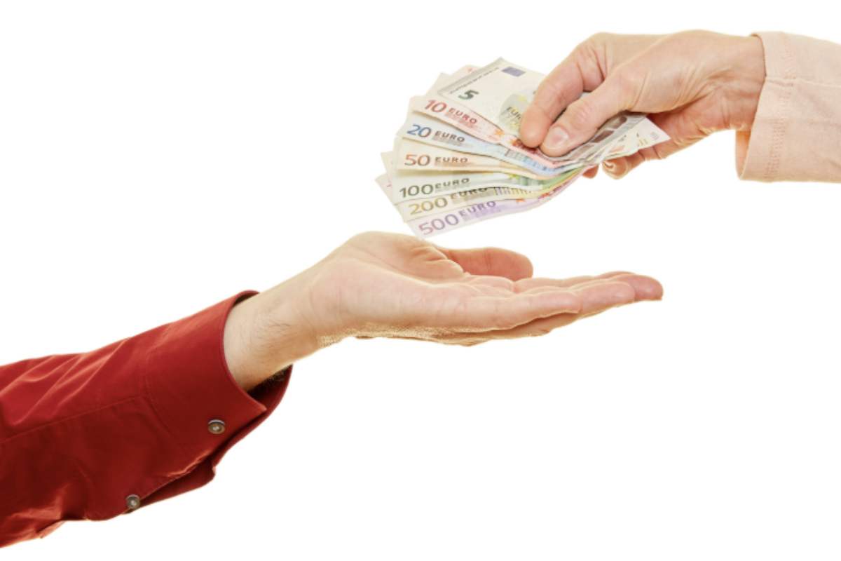 Le donazioni in denaro, infatti, devono rispettare precisi vincoli sia in termini di importo che di modalità di trasferimento